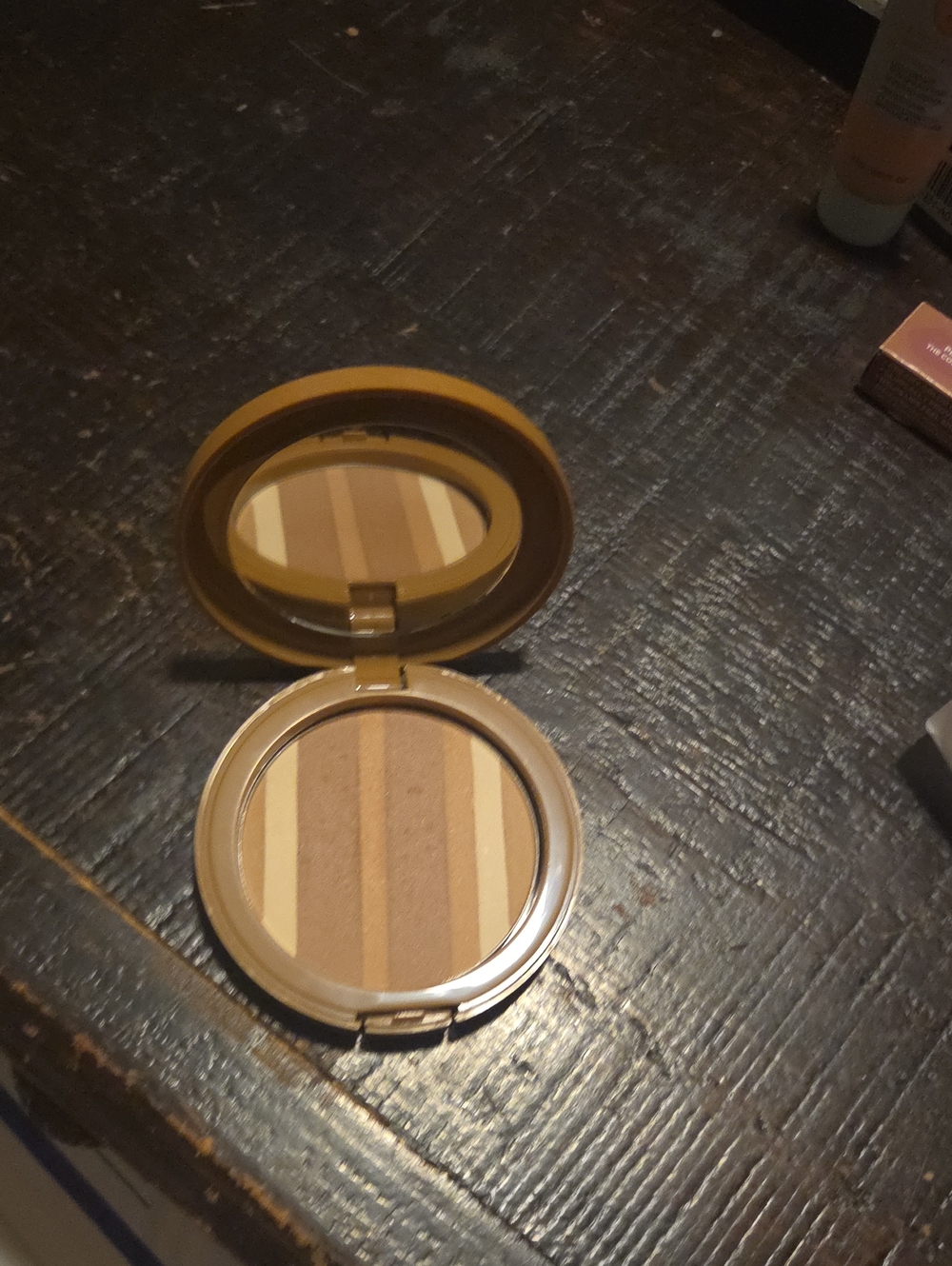 Blushabelle by Belle Beauty Striped Blusher Bronzer Compact - Tuscan SUN NEW